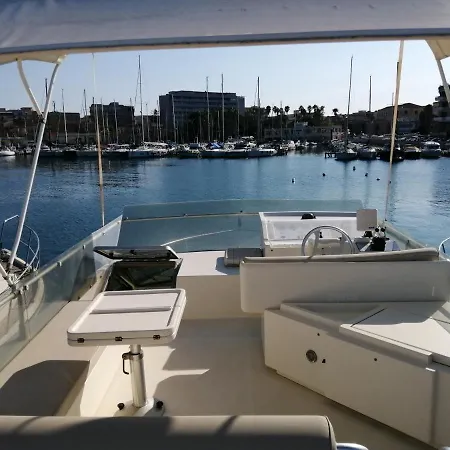 Time Out Ferretti 45 سيراكوزا