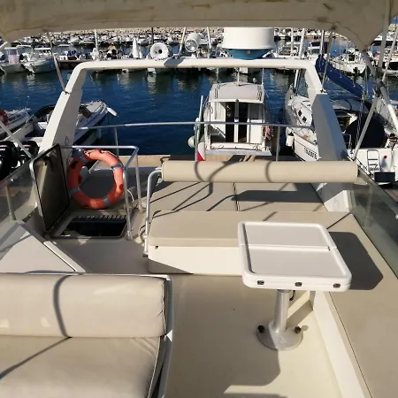 Time Out Ferretti 45 *